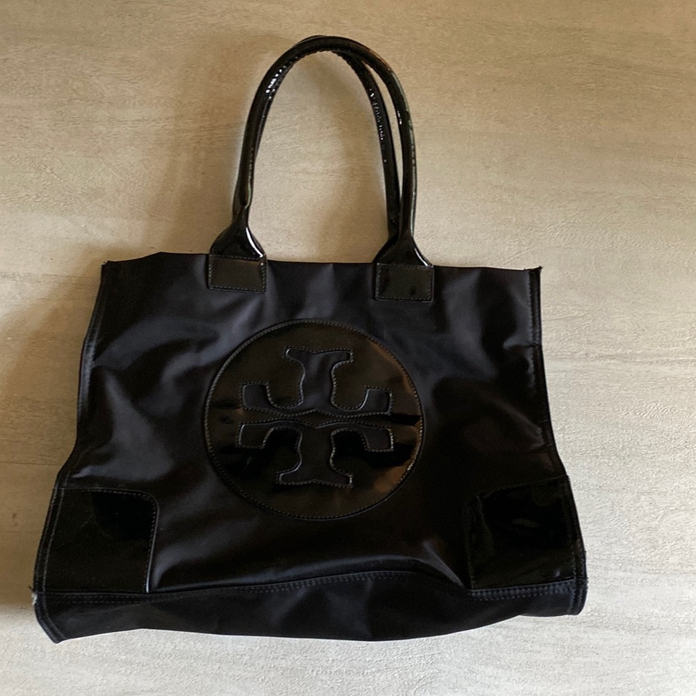 Black tote.